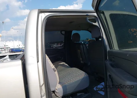 2004 Chevrolet Silverado 2500Hd Ls from USA, damaged, VIN 1GCHK23U34F222672